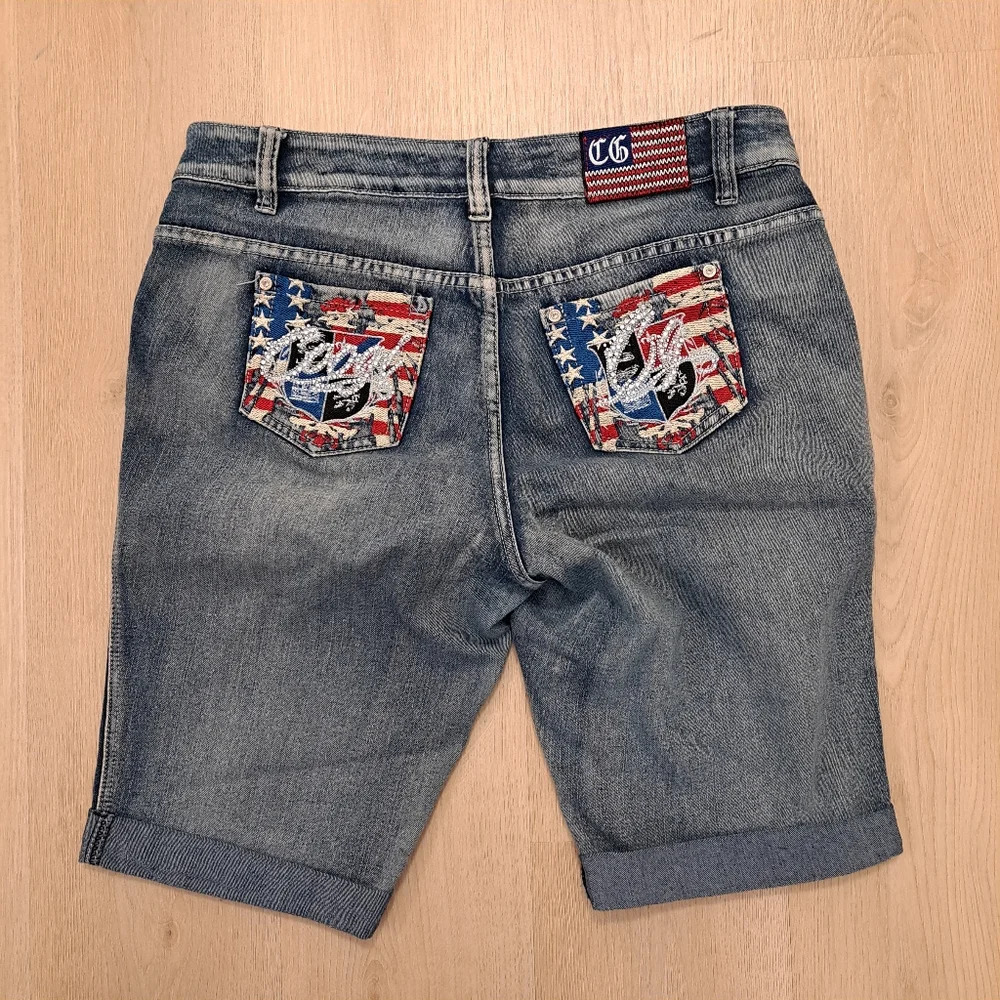 COOGI Medium Wash Bejeweled American Flag Embroidered Y2K Denim‎ Shorts Size 16W